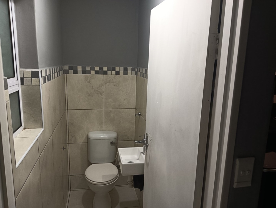 2 Bedroom Property for Sale in Beverly Park Western Cape